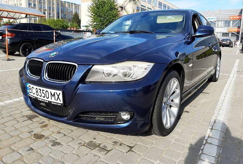 BMW 328 2011
