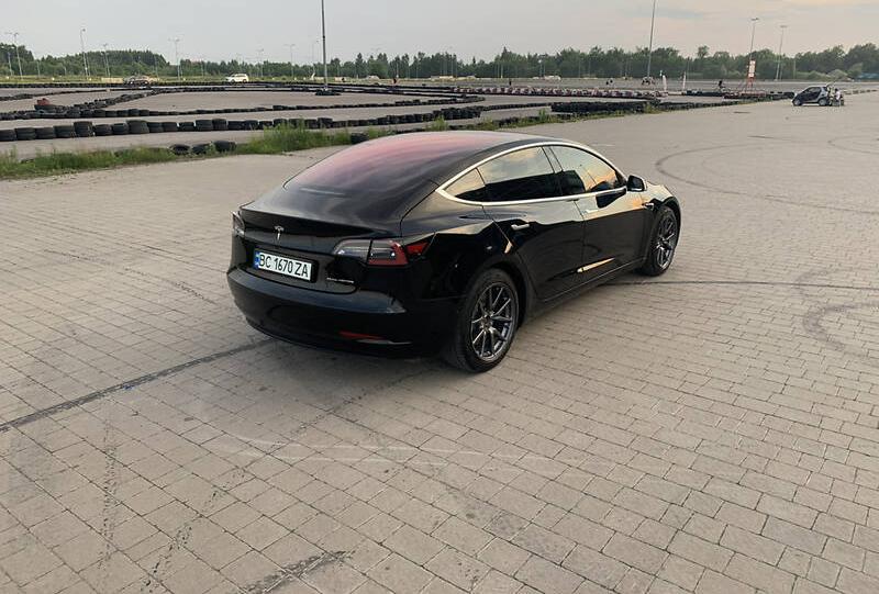 Tesla Model 3 performance  2018