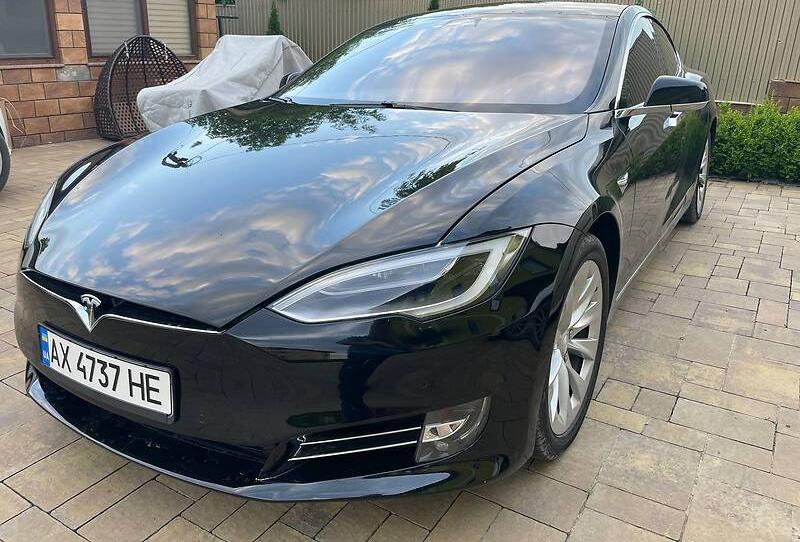 Tesla Model S 90D 2017