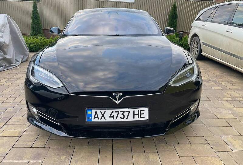 Tesla Model S 90D 2017