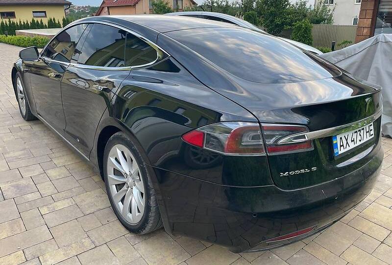 Tesla Model S 90D 2017