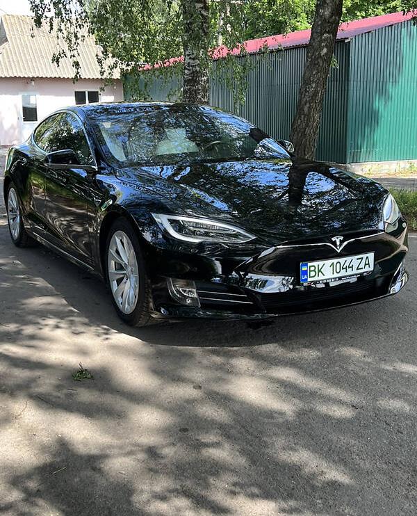 Tesla Model S 2018
