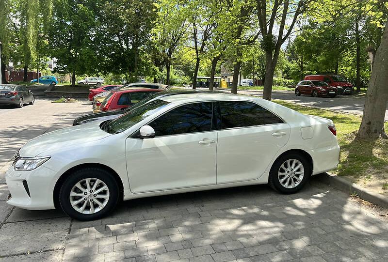 Toyota Camry 2017