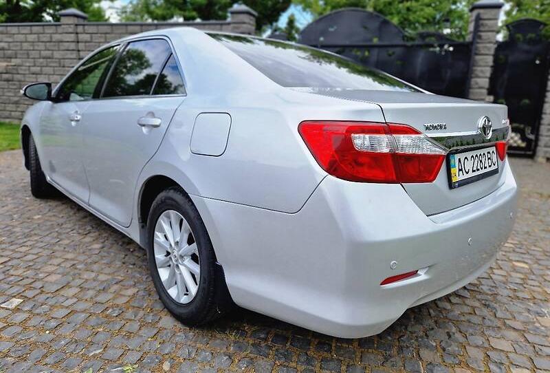 Toyota Camry 2011
