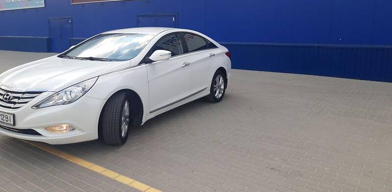 Hyundai Sonata 2011