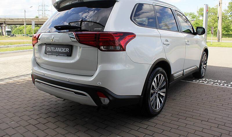 Mitsubishi Outlander Instyle 2020