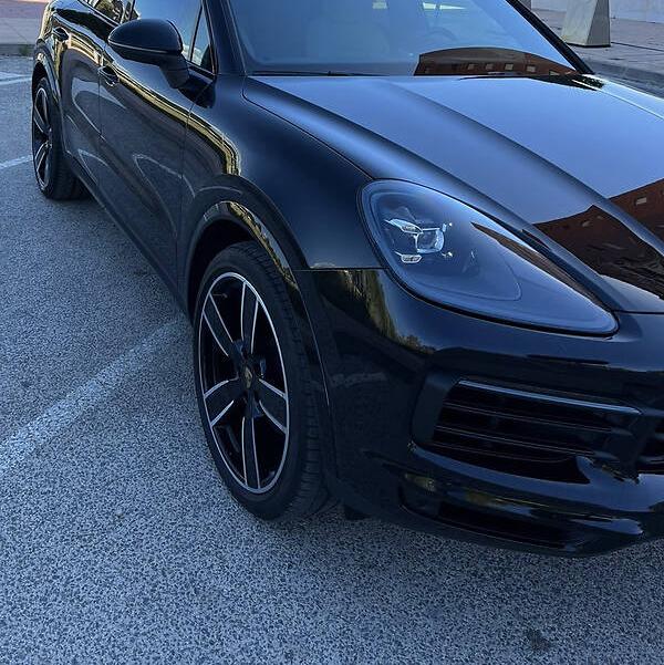 Porsche Cayenne Coupe 2021