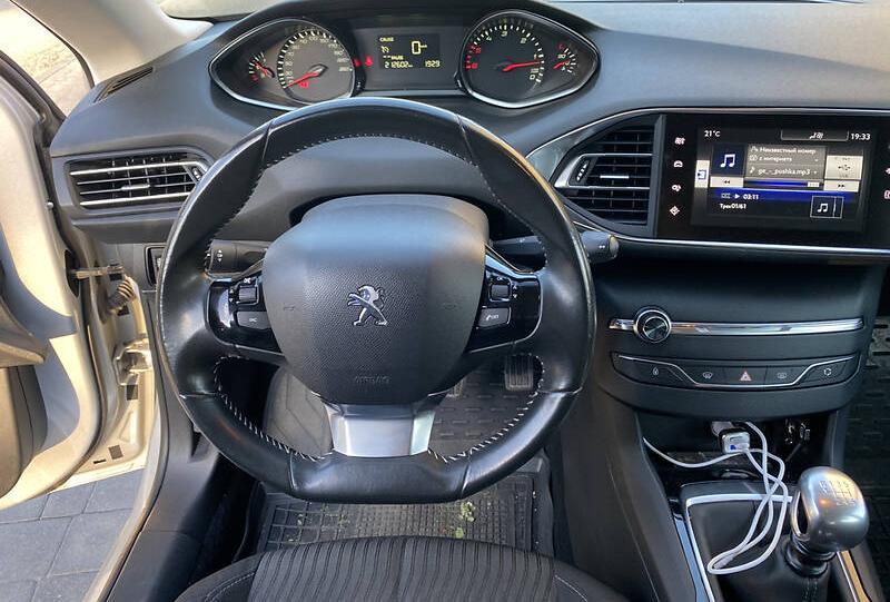 Peugeot 308 2015