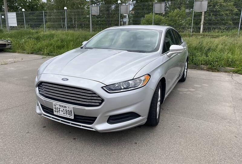 Ford Fusion SE 2016