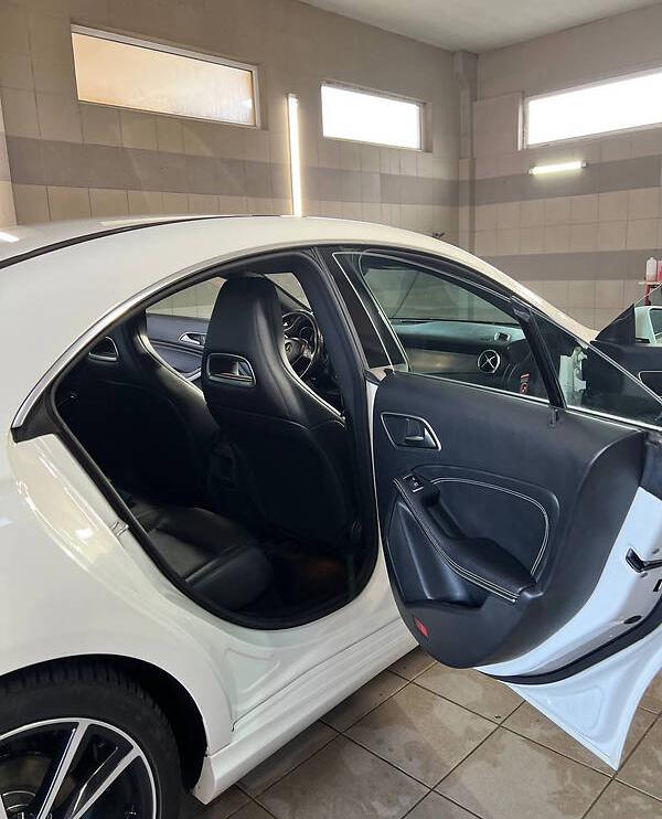 Mercedes-Benz CLA 220 2013