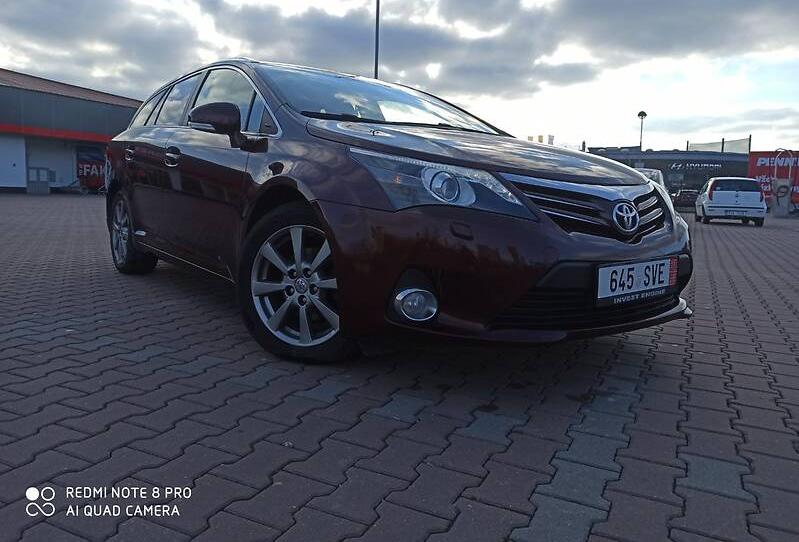 Toyota Avensis 2013 2012