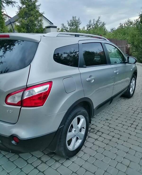 Nissan Qashqai+2 2012