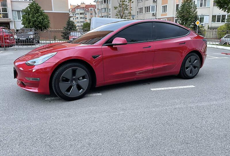Tesla Model 3 2021