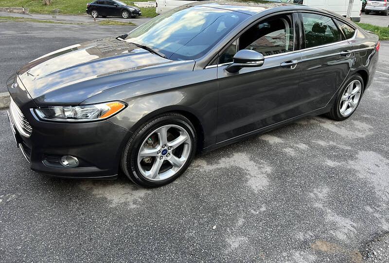 Ford Fusion 2.5 SE 2016