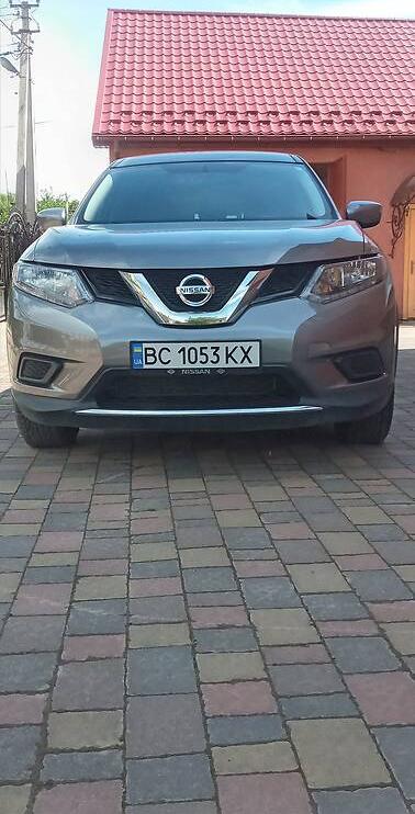 Nissan Rogue AWD   2016