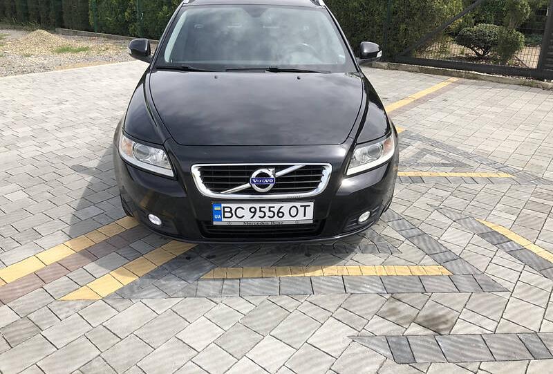 Volvo V50 2011