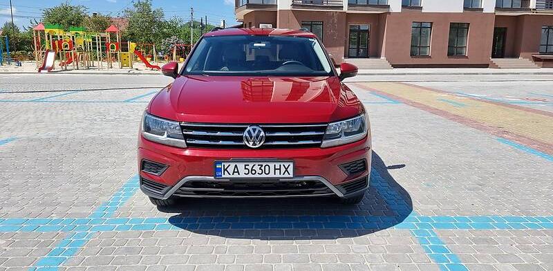 Volkswagen Tiguan S 2019