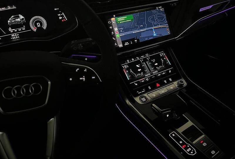 Audi Q8 S LINE 2021