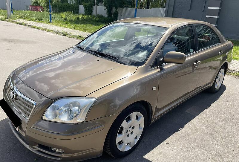 Toyota Avensis 2004