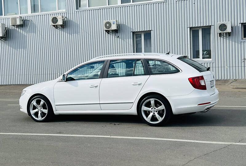 Skoda Superb 2012