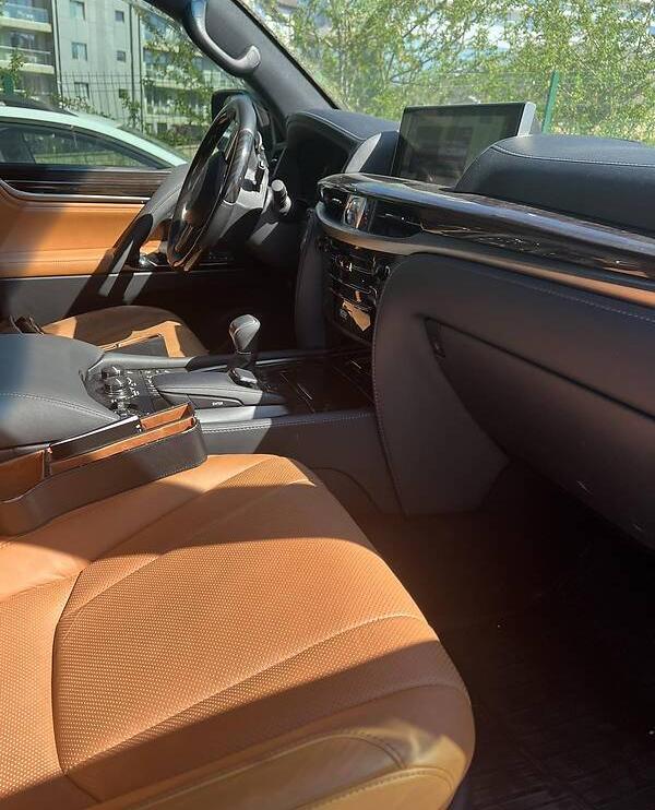 Lexus LX 450 2021