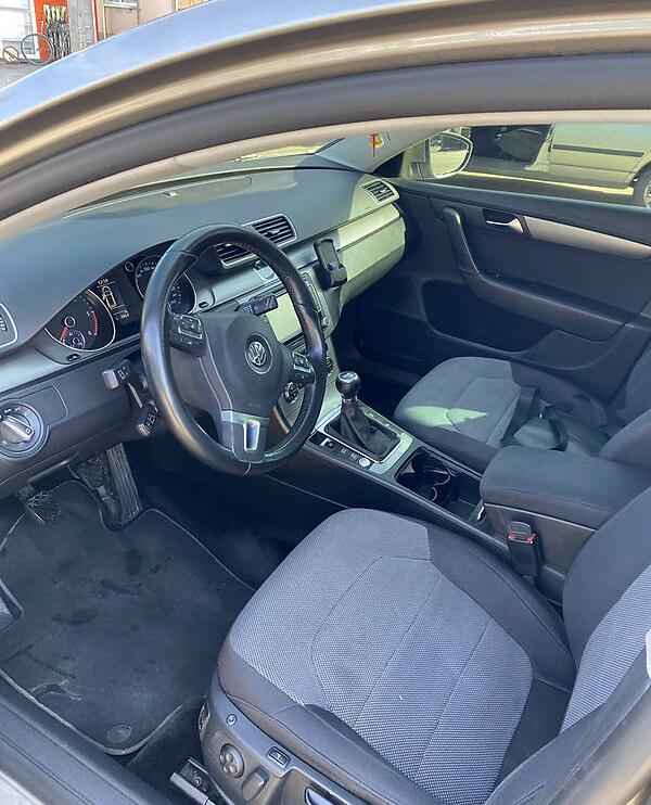 Volkswagen Passat B7 2012