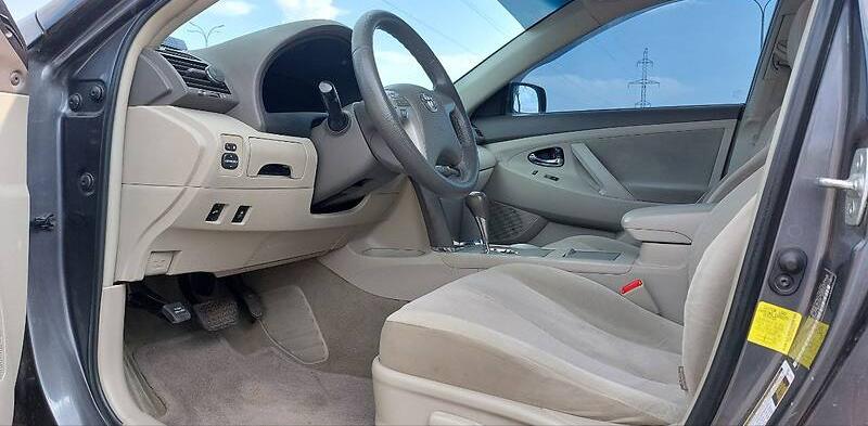Toyota Camry LE 2011