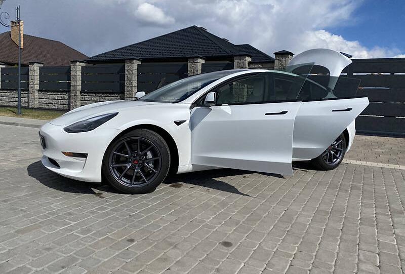 Tesla Model 3 82 kwt  2021