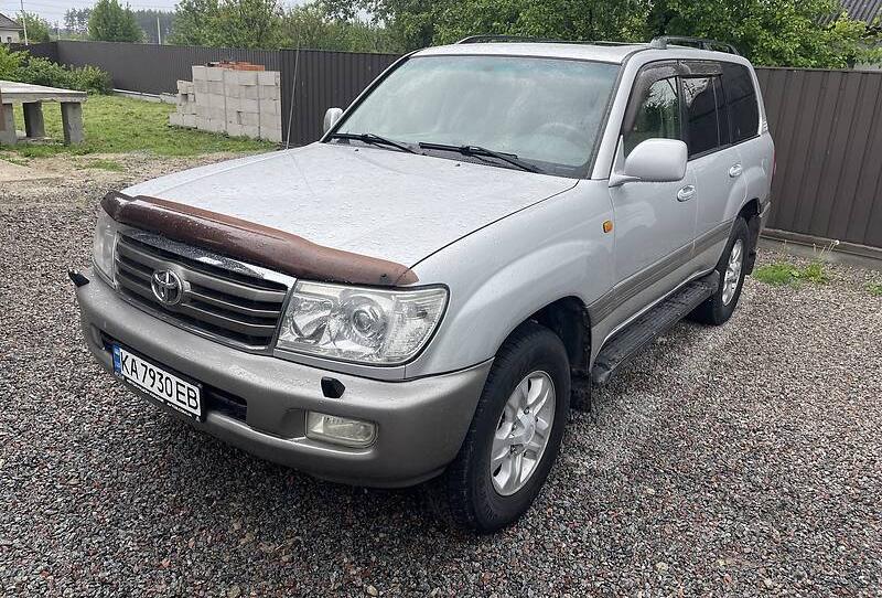 Toyota Land Cruiser 100 2005