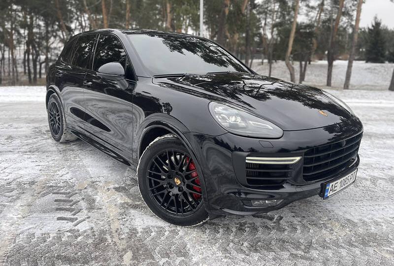 Porsche Cayenne GTS 2016