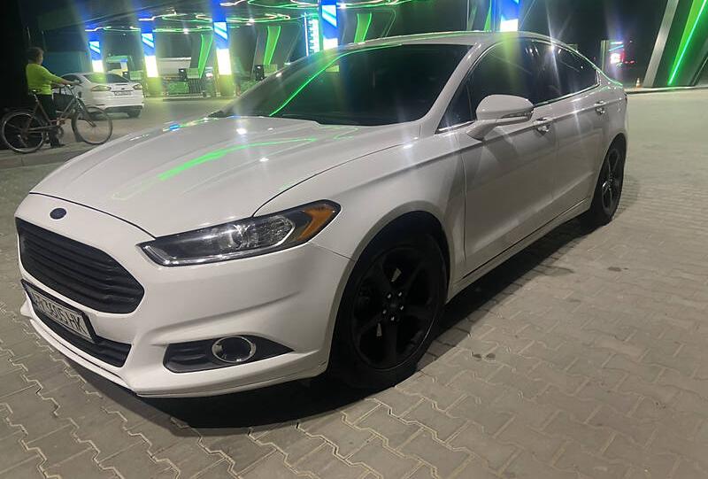 Ford Fusion SE 2014