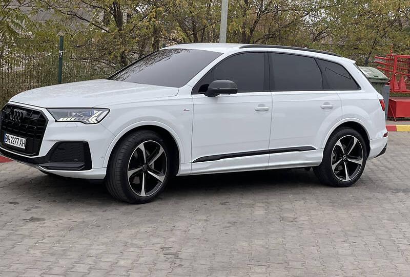 Audi Q7 2021