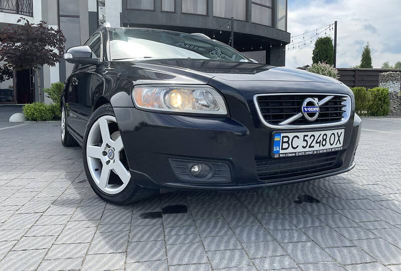 Volvo V50 D2 2011