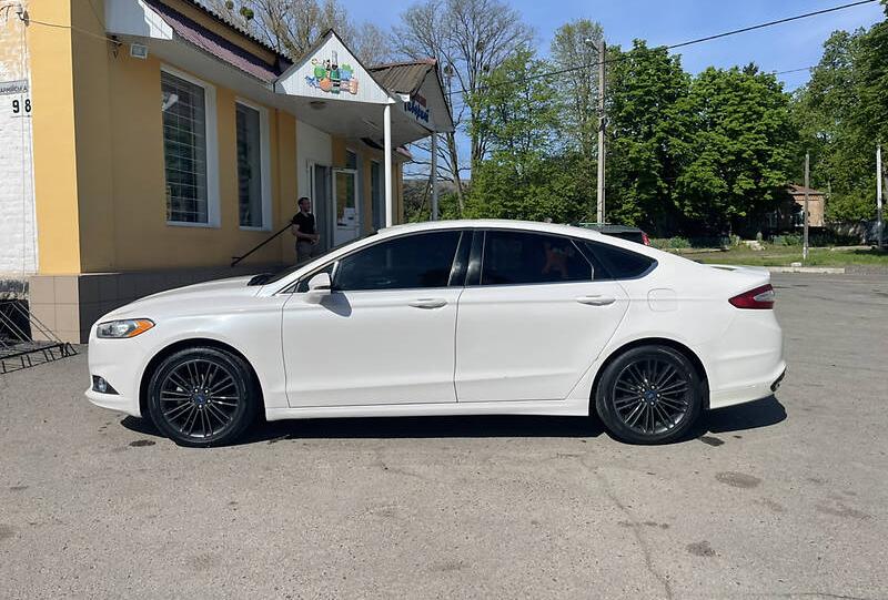Ford Fusion SE  2015