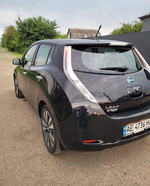 Nissan Leaf SV PLUS 2013