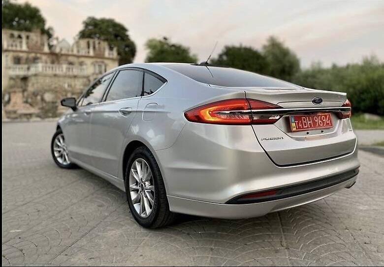 Ford Fusion SE 2016