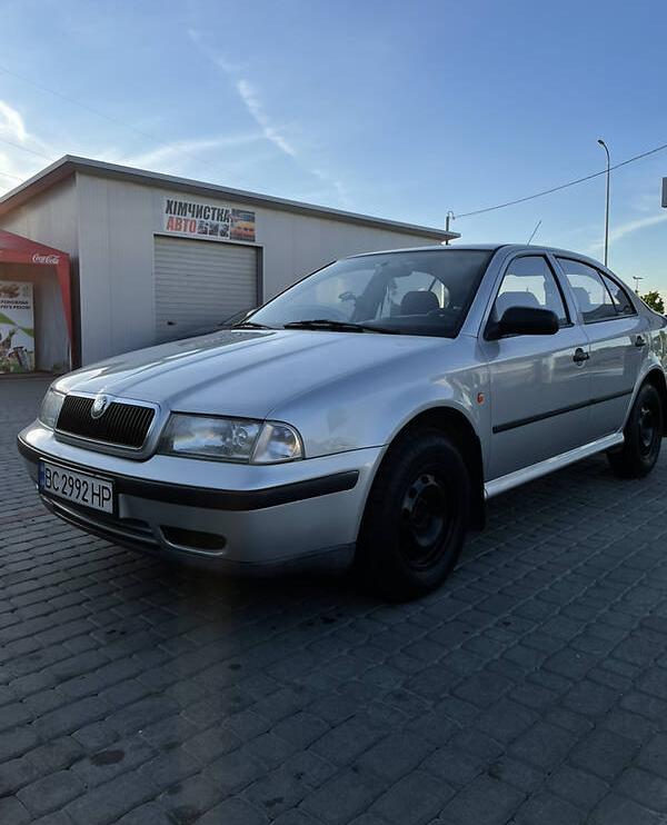 Skoda Octavia Tour 2000
