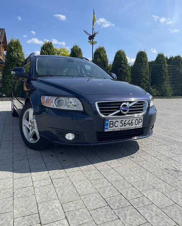 Volvo V50 D2 2011