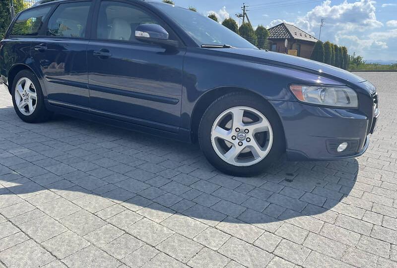 Volvo V50 D2 2011
