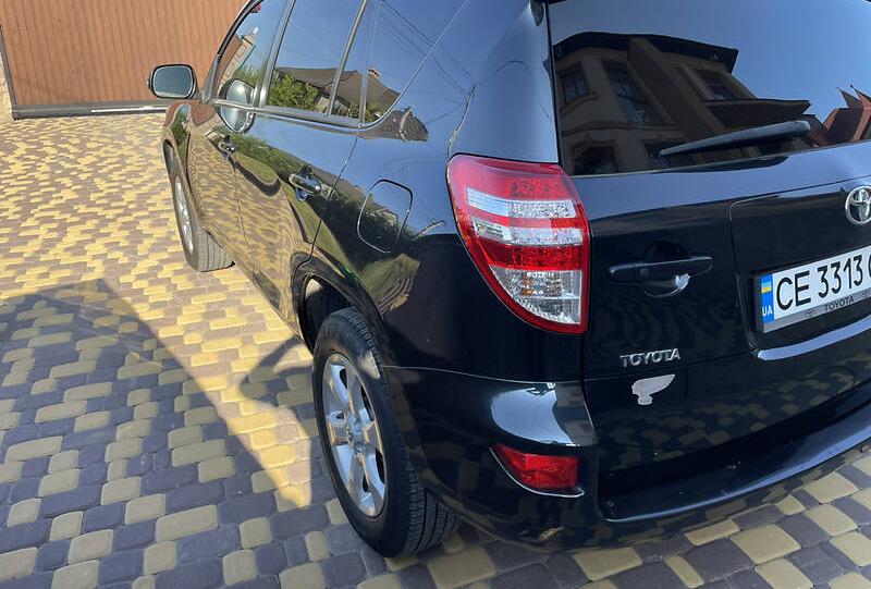 Toyota RAV4 2011
