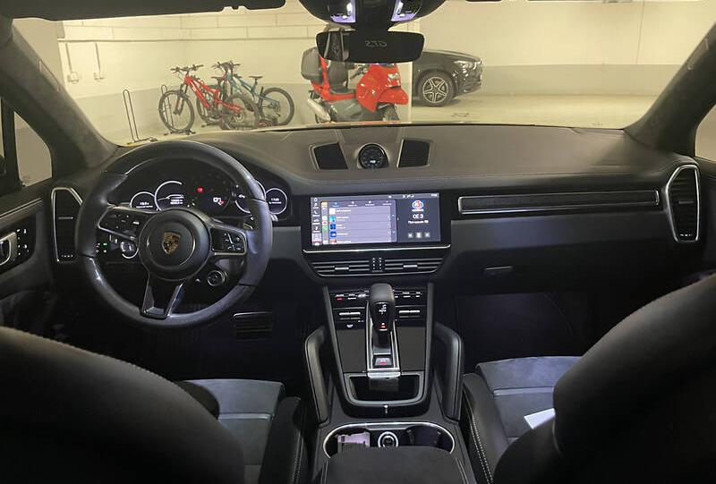 Porsche Cayenne GTS 2021