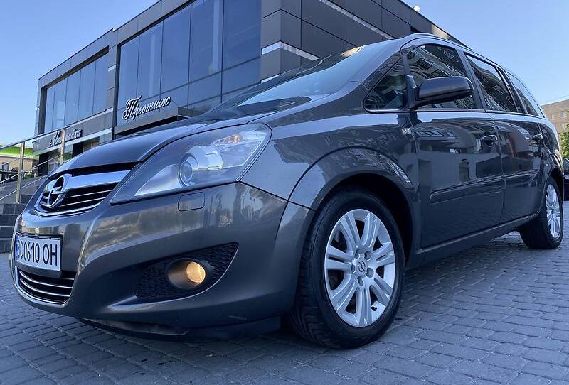 Opel Zafira COSMO 2009