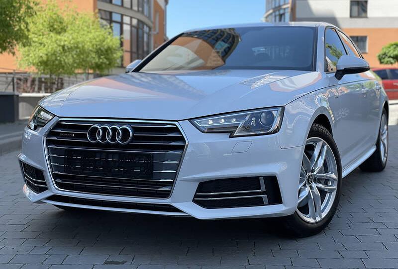 Audi A4 QUATTRO 2016