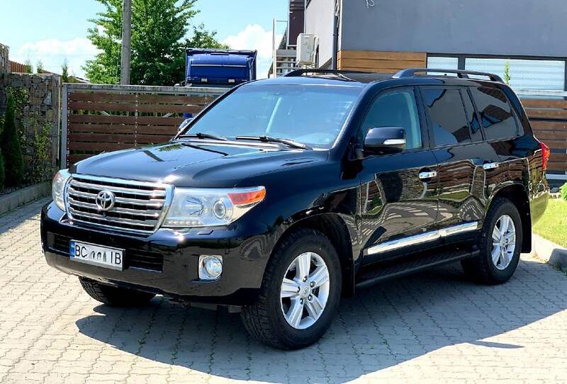 Toyota Land Cruiser 200 V8 2014