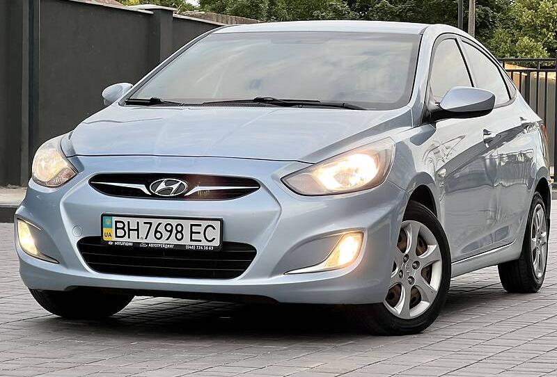 Hyundai Accent 2013