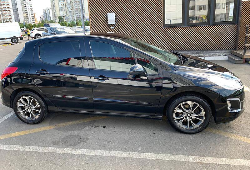 Peugeot 308 2011