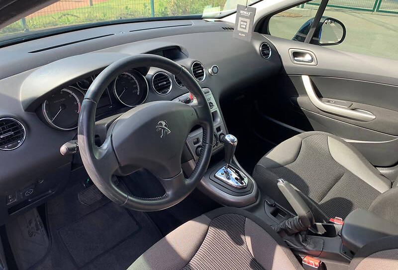 Peugeot 308 2011