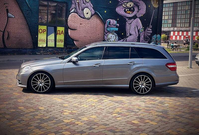 Mercedes-Benz E 200 AMG 2012