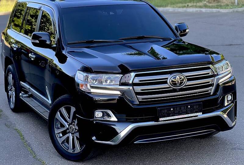 Toyota Land Cruiser 200 P R E M I U M 2016