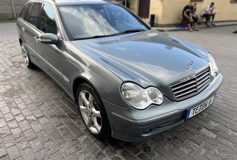 Mercedes-Benz C 220 Avantgarde 2004